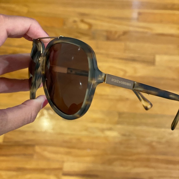 Dolce & Gabbana Sunglasses with case - Picture 3 of 4